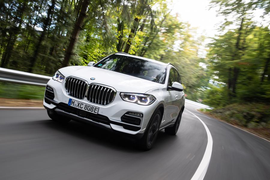  BMW X5 xDrive45e iPerformance (G05) 2019 года  (WW) (фото 9 из 102)